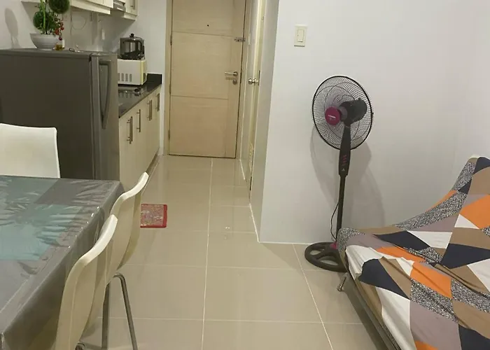 Janas Condotel アパートホテル マニラ市