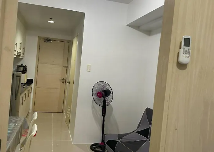 Janas Condotel アパートホテル マニラ市